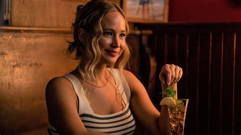 was jennifer lawrence really naked in no hard feelings|As Jennifer Lawrence shocks fans with full